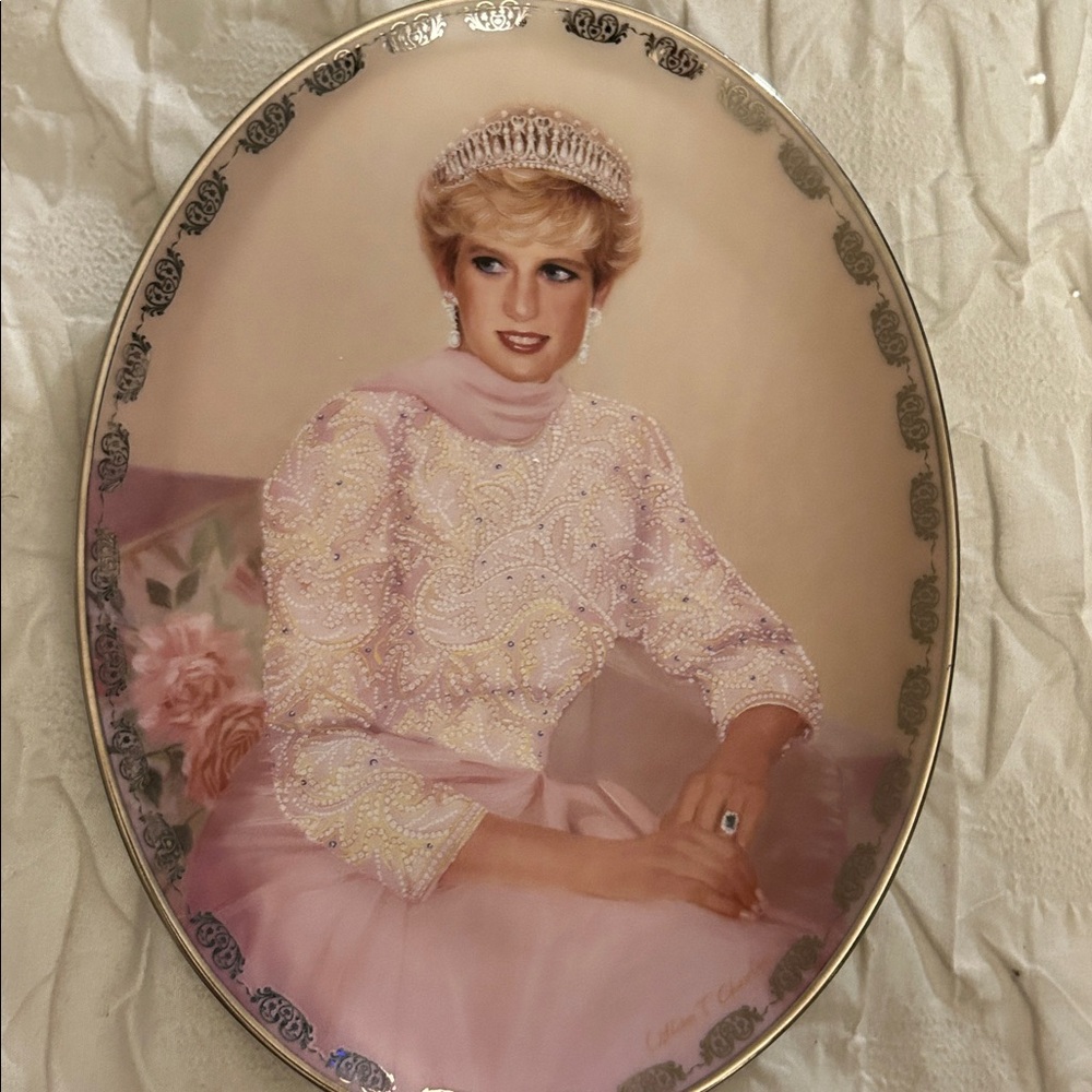 Diana: Queen of our Hearts” Collection Ltd. Ed. Collector Plates (Set of 8) - Picture 11 of 16